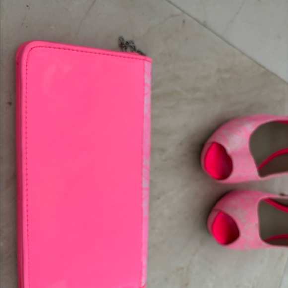ALDO Pink Lace Peep Toe Heels and Clutch Set - Picture 3 of 6